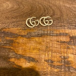 GG earrings
